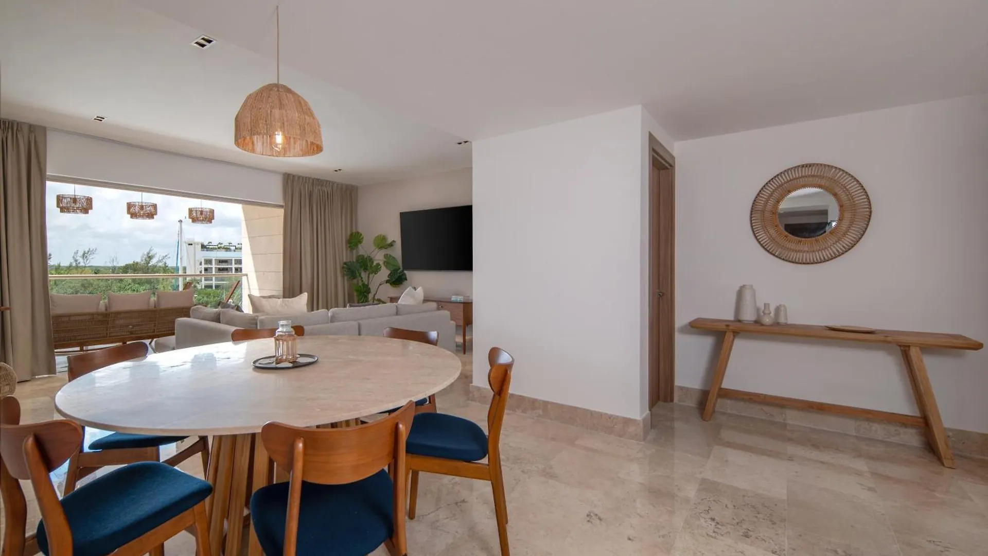 Apartment Marina Vista Retreat In Cancun La Amada Mexico