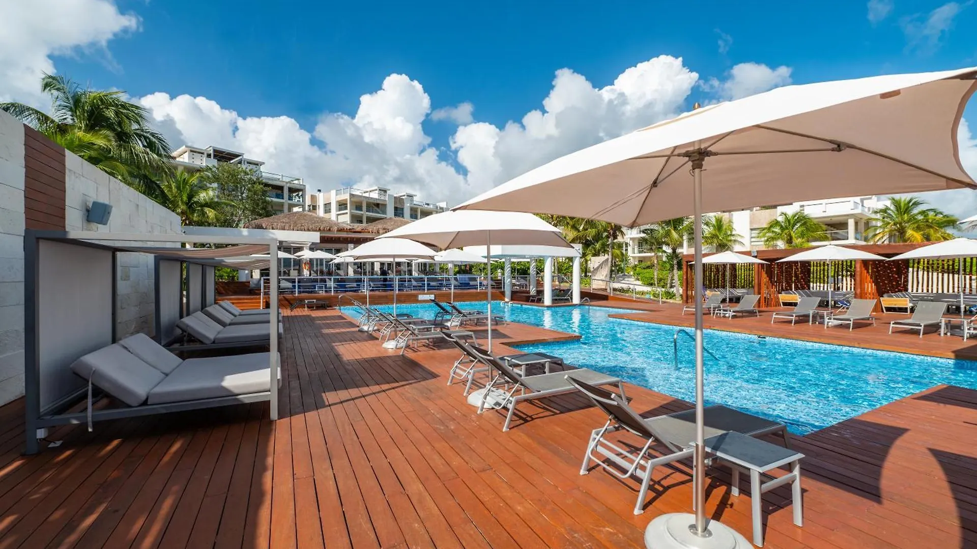 Apartment Marina Vista Retreat In Cancun La Amada