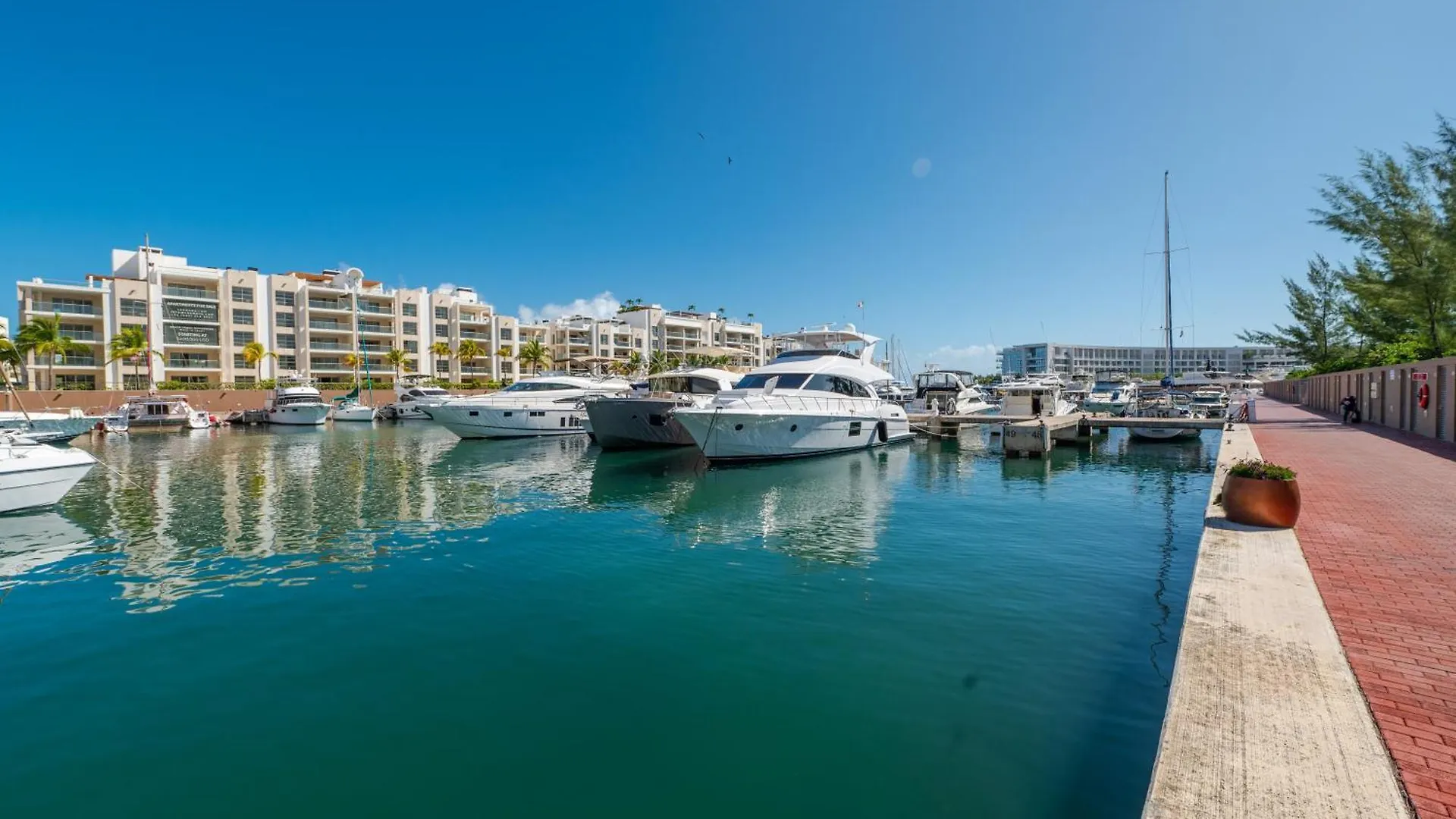 Marina Vista Retreat In Cancun La Amada 公寓